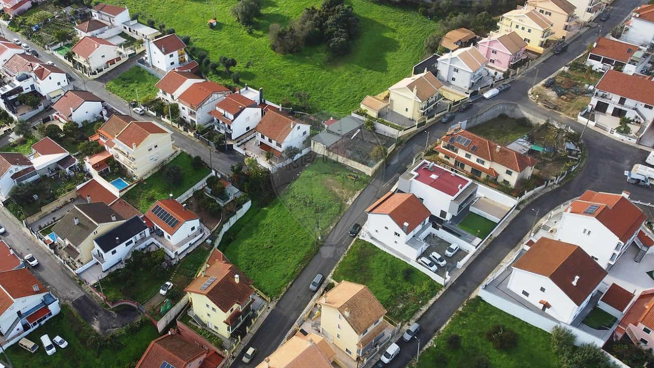 Terreno para Venda em Alverca do Ribatejo e Sobralinho Foto 5