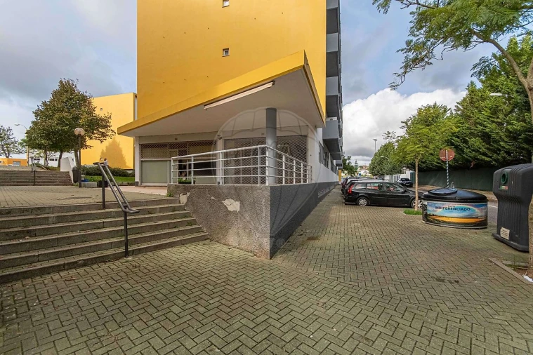 Loja para Venda em Porto Salvo Foto 5