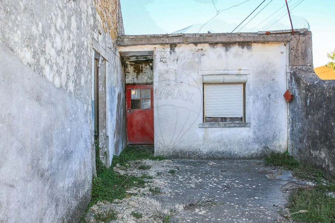 Moradia T3 para Venda em Vila Verde dos Francos Foto 6