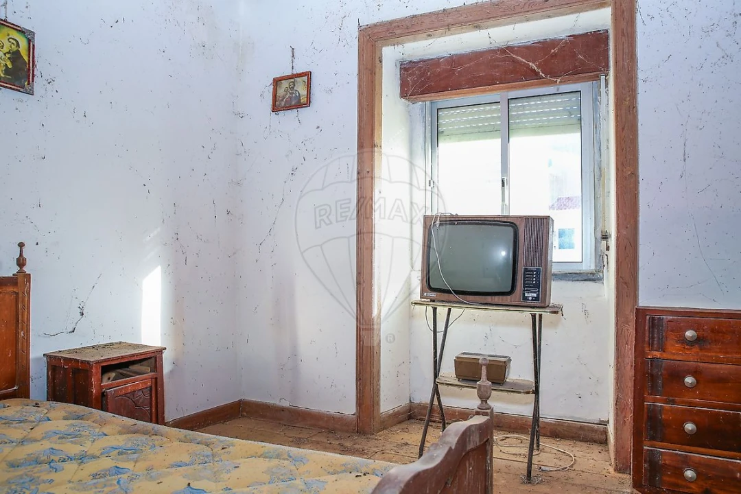 Moradia T3 para Venda em Vila Verde dos Francos Foto 10