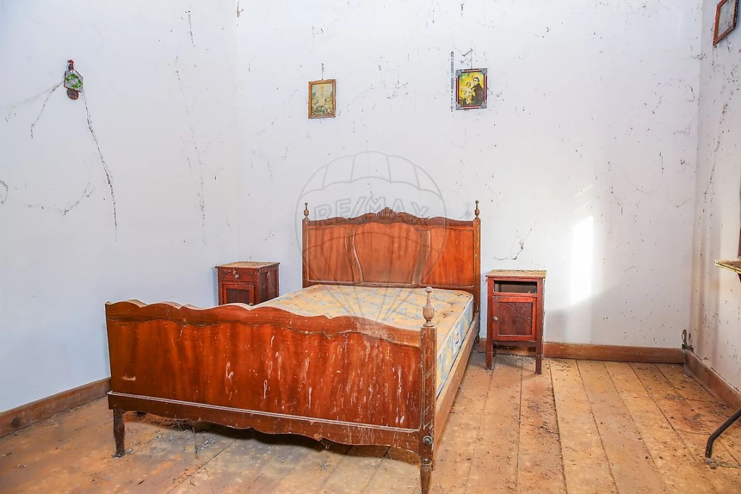 Moradia T3 para Venda em Vila Verde dos Francos Foto 9