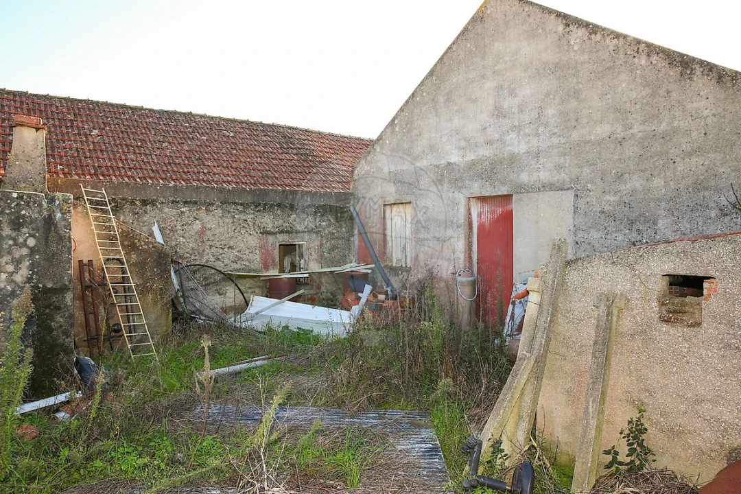 Moradia T3 para Venda em Vila Verde dos Francos Foto 15