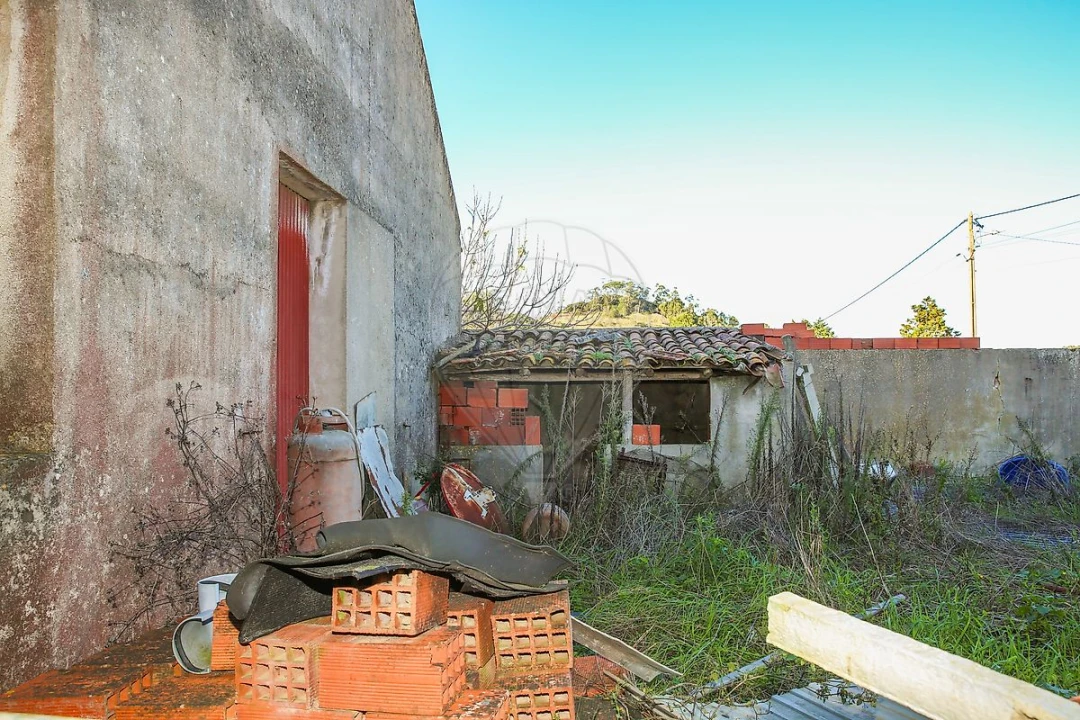 Moradia T3 para Venda em Vila Verde dos Francos Foto 17