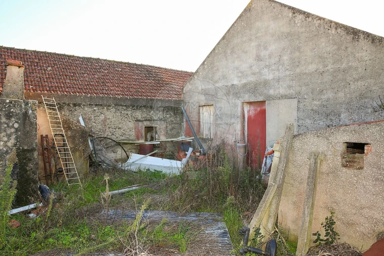 Moradia T3 para Venda em Vila Verde dos Francos Foto 15