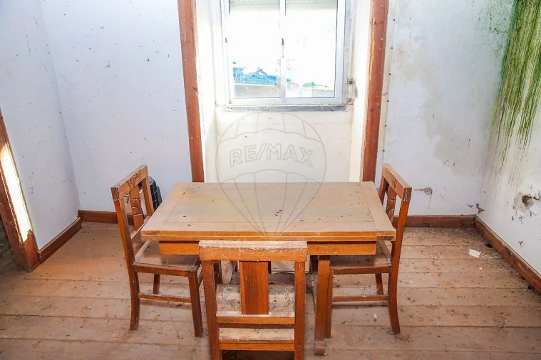 Moradia T3 para Venda em Vila Verde dos Francos Foto 14