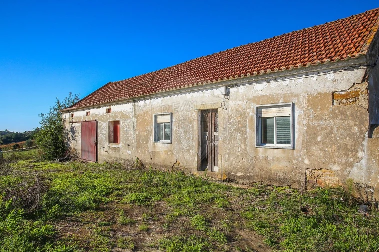 Moradia T3 para Venda em Vila Verde dos Francos Foto 1