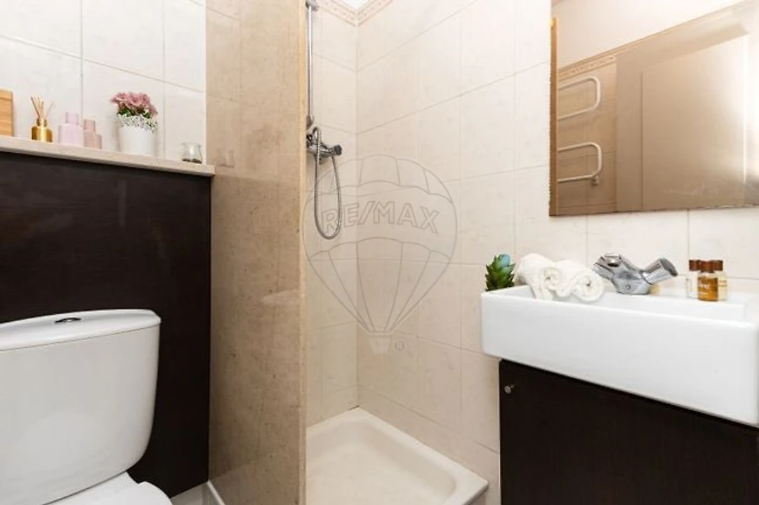 Apartamento T3 para Venda em Charneca de Caparica e Sobreda Foto 7