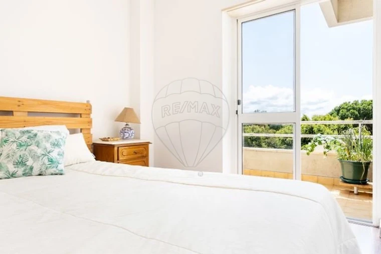 Apartamento T3 para Venda em Charneca de Caparica e Sobreda Foto 6