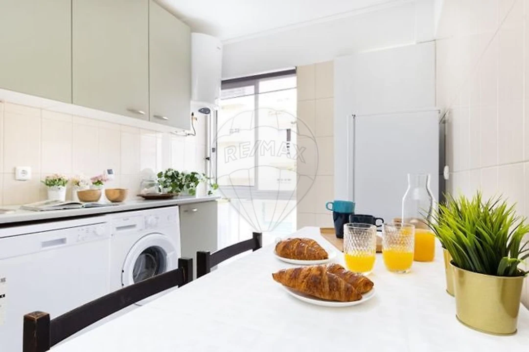 Apartamento T3 para Venda em Charneca de Caparica e Sobreda Foto 4