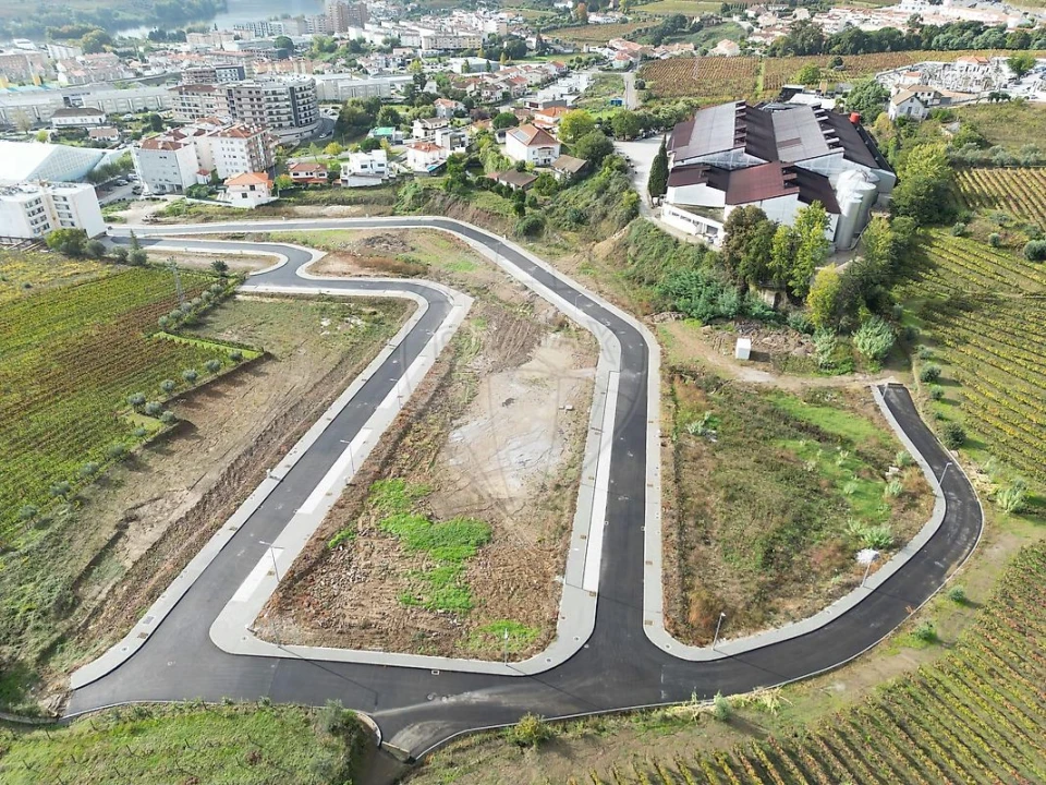 Terreno para Venda em Peso da Régua e Godim Foto 4
