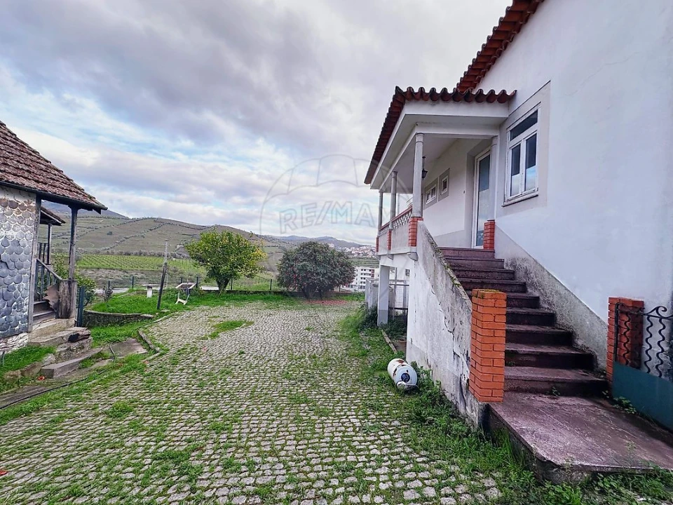 Terreno para Venda em Peso da Régua e Godim Foto 9