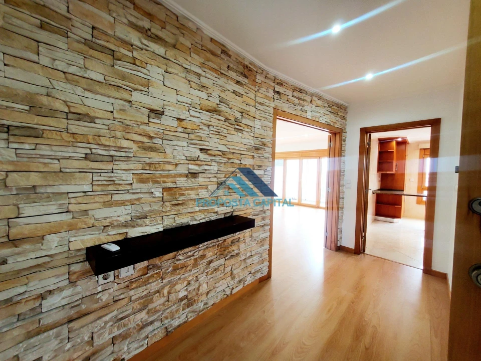 Apartamento T3 para Venda em Odivelas Foto 2