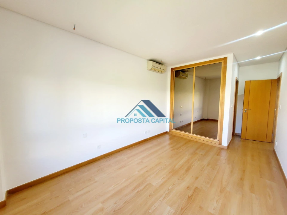 Apartamento T3 para Venda em Odivelas Foto 24