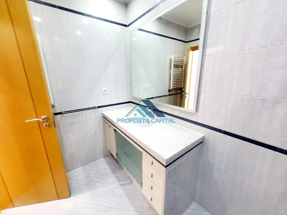 Apartamento T3 para Venda em Odivelas Foto 28