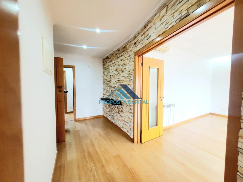 Apartamento T3 para Venda em Odivelas Foto 3