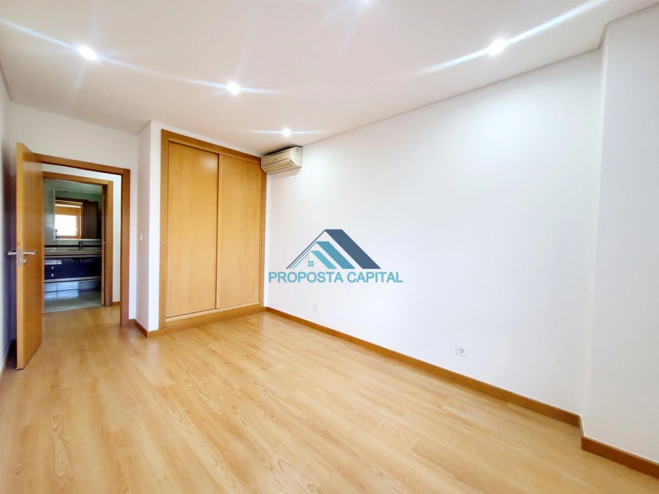 Apartamento T3 para Venda em Odivelas Foto 41