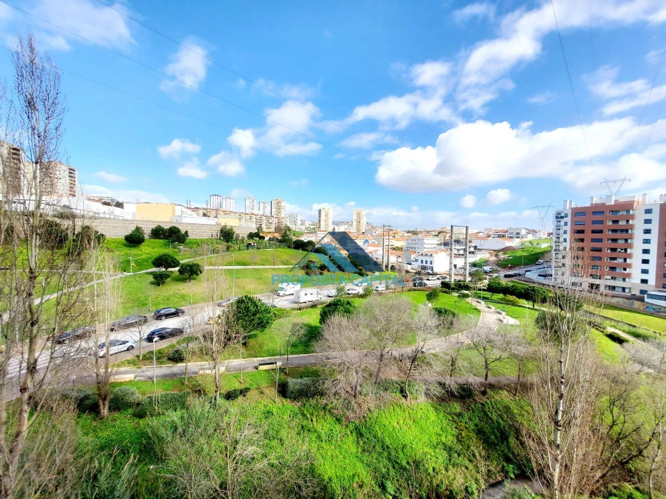 Apartamento T3 para Venda em Odivelas Foto 45