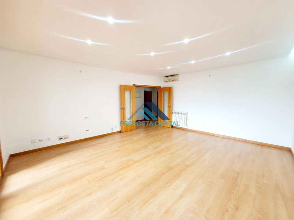 Apartamento T3 para Venda em Odivelas Foto 5