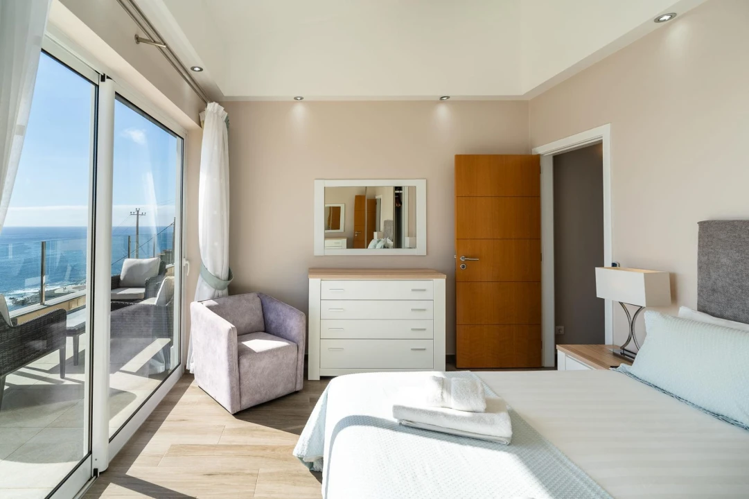 Moradia T3 para Venda em Caniço Foto 41