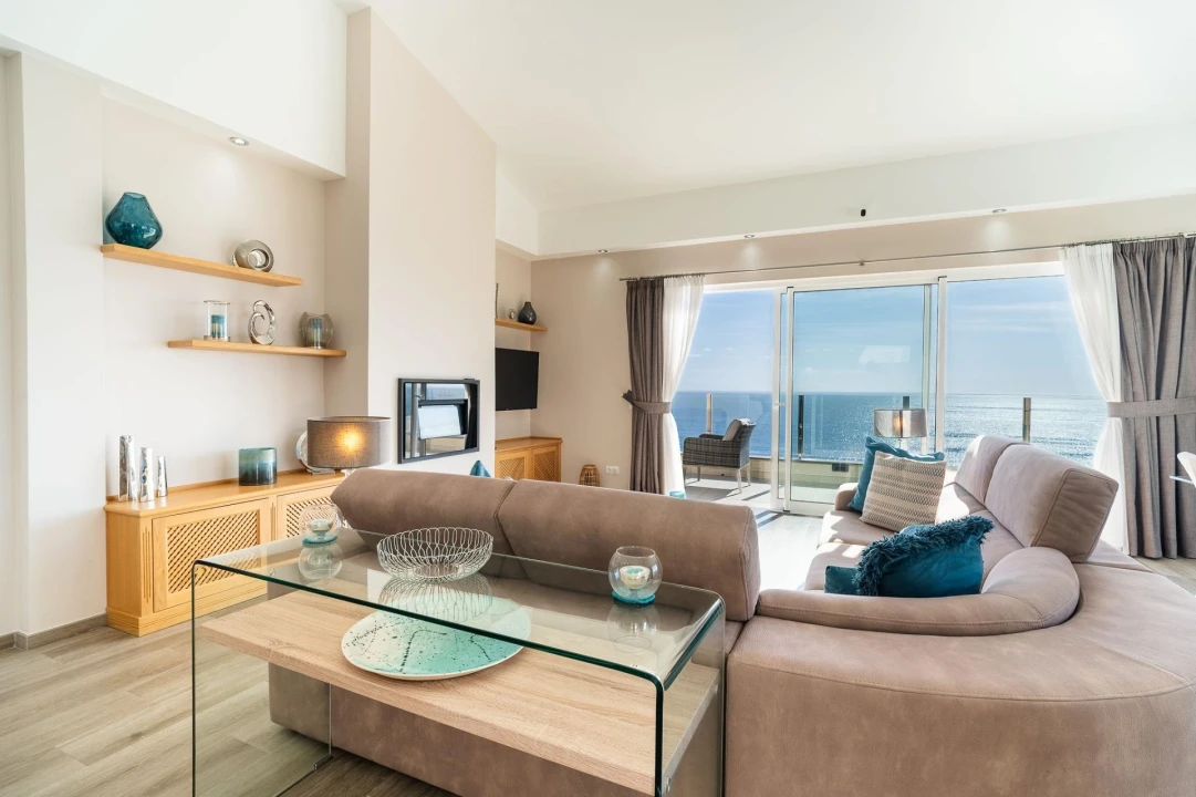 Moradia T3 para Venda em Caniço Foto 6