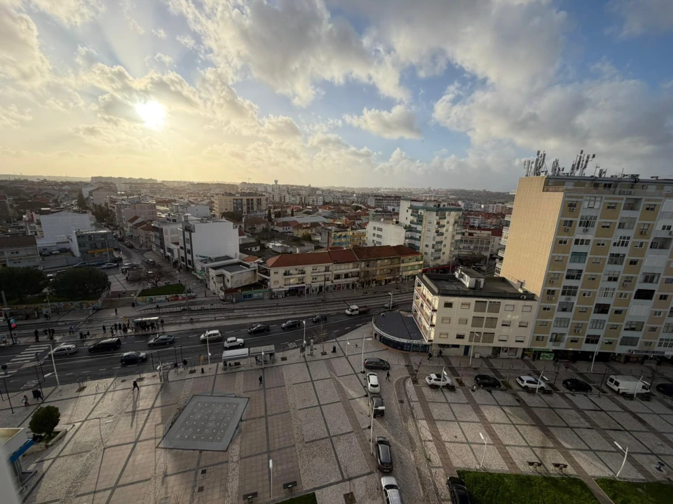 Apartamento T3 para Venda em Laranjeiro e Feijó Foto 1