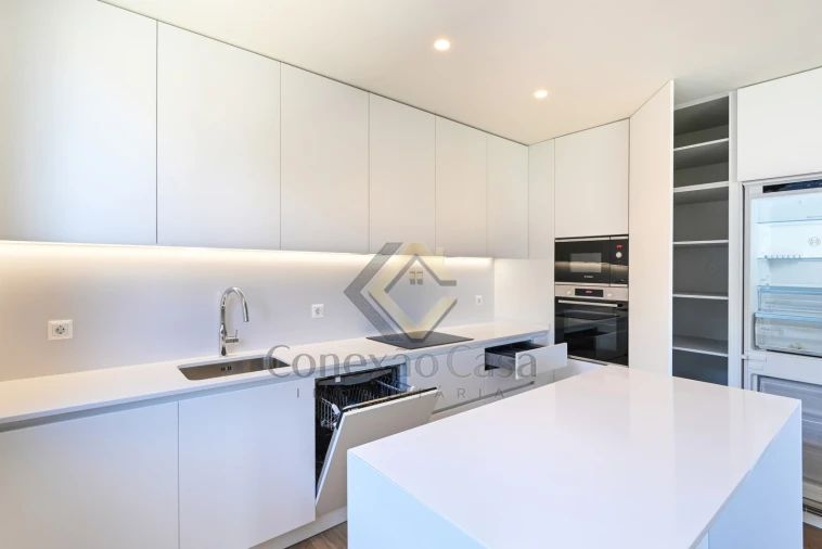 Apartamento T2 para Venda em Mafamude e Vilar do Paraíso Foto 3