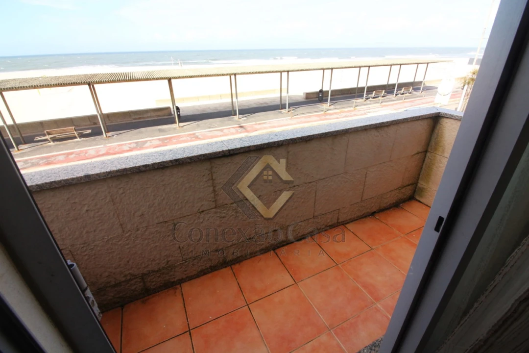 Moradia T3 para Venda em Espinho Foto 6