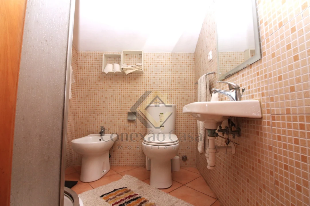 Moradia T3 para Venda em Espinho Foto 23