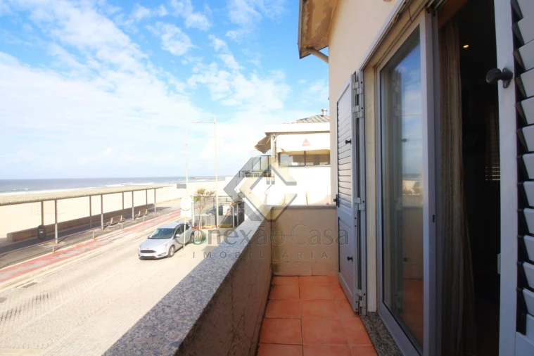 Moradia T3 para Venda em Espinho Foto 15