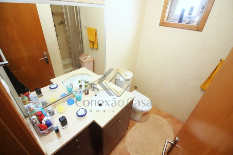 Moradia T3 para Venda em Espinho Foto 18