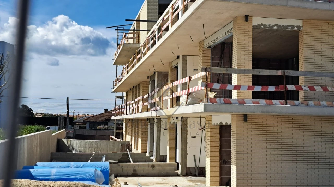 Apartamento T2 para Venda em São Felix da Marinha Foto 1