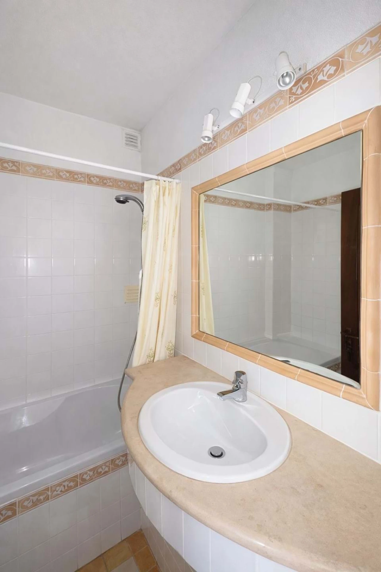 Moradia T3 para Venda em Almancil Foto 24