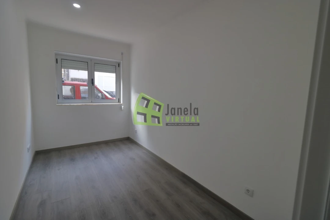 Apartamento T2 para Venda em Baixa da Banheira e Vale da Amoreira Foto 7