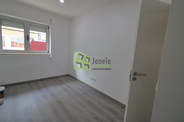 Apartamento T2 para Venda em Baixa da Banheira e Vale da Amoreira Foto 5