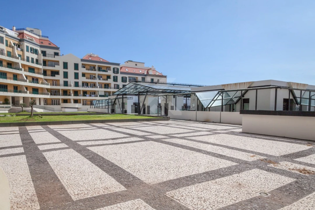 Apartamento T3 para Arrendamento em São Martinho Foto 24