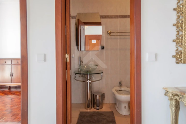 Apartamento T3 para Arrendamento em São Martinho Foto 19