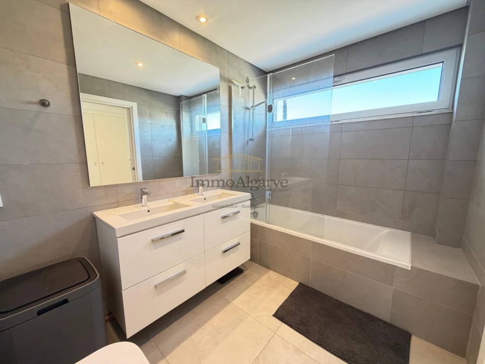 Apartamento T3 para Venda em Albufeira e Olhos de Água Foto 24