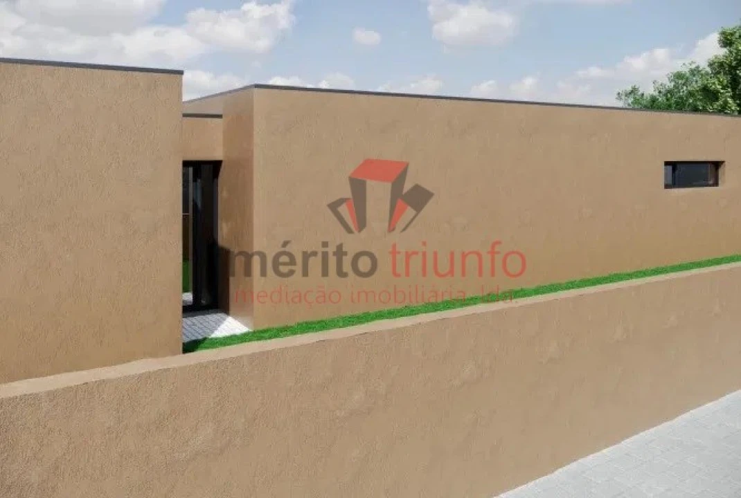 Moradia T3 para Venda em Carreira e Fonte Coberta Foto 5