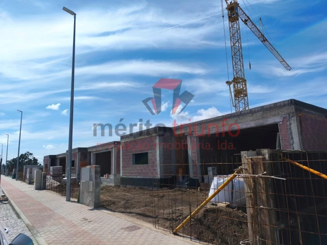 Moradia T3 para Venda em Carreira e Fonte Coberta Foto 10