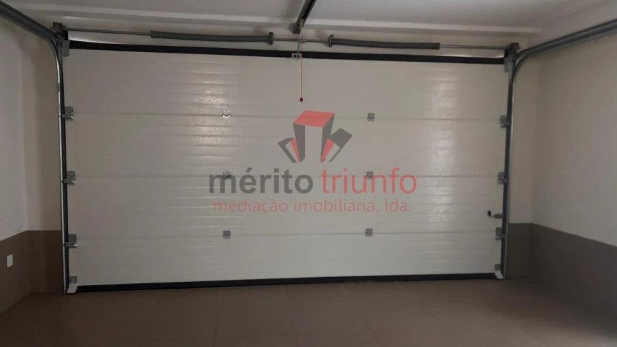 Moradia T3 para Venda em Carreira e Fonte Coberta Foto 18