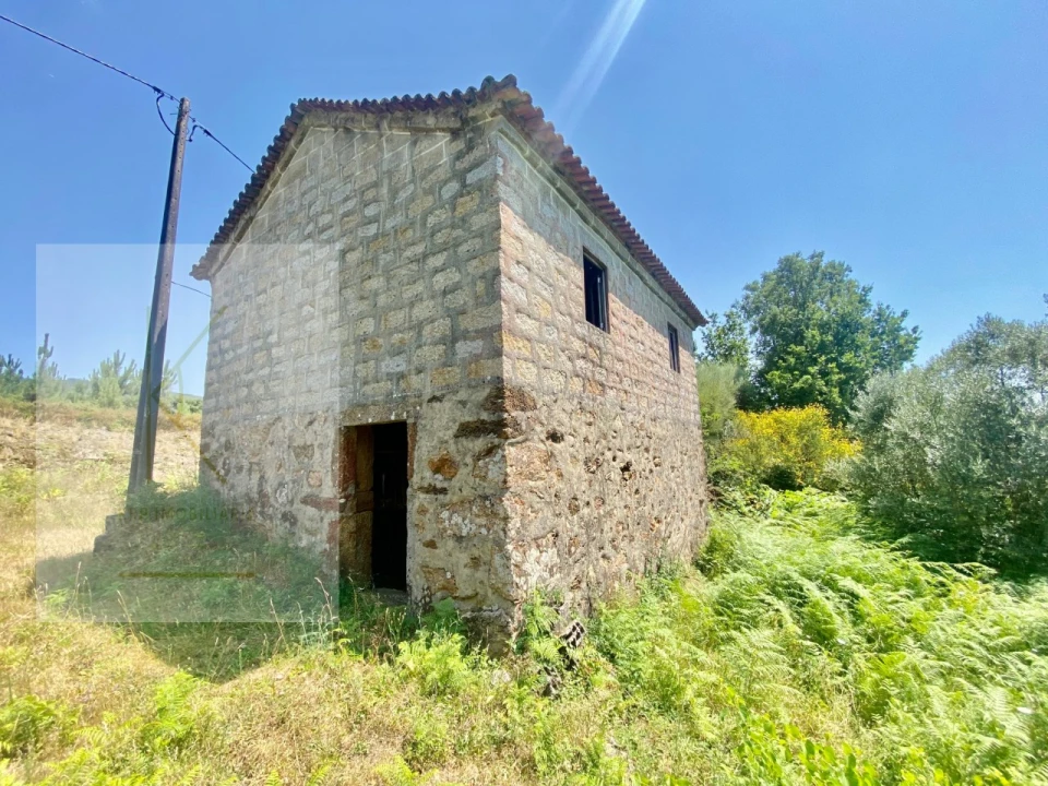 Moradia T2 para Venda em Cabração e Moreira do Lima Foto 4