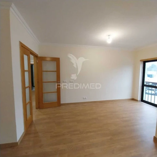 Apartamento T3 para Venda em Rio de Mouro Foto 11