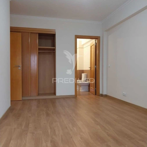 Apartamento T3 para Venda em Rio de Mouro Foto 15