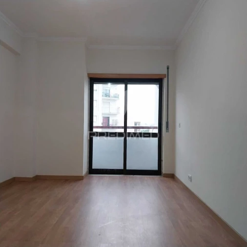 Apartamento T3 para Venda em Rio de Mouro Foto 18