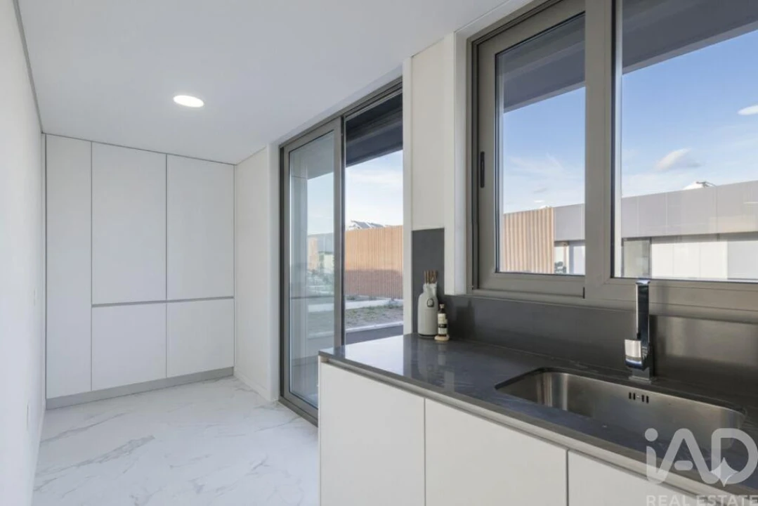 Apartamento T3 para Venda em Espinho Foto 6