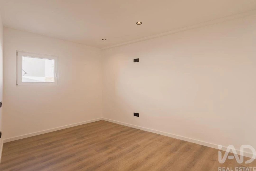 Moradia T2 para Venda em A dos Cunhados e Maceira Foto 5