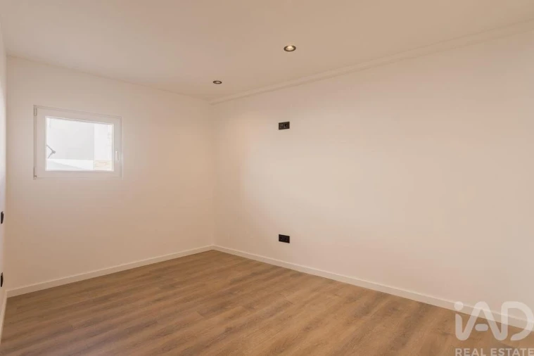 Moradia T2 para Venda em A dos Cunhados e Maceira Foto 5