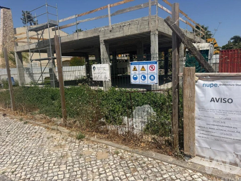 Moradia T3 para Venda em Sesimbra (Castelo) Foto 2