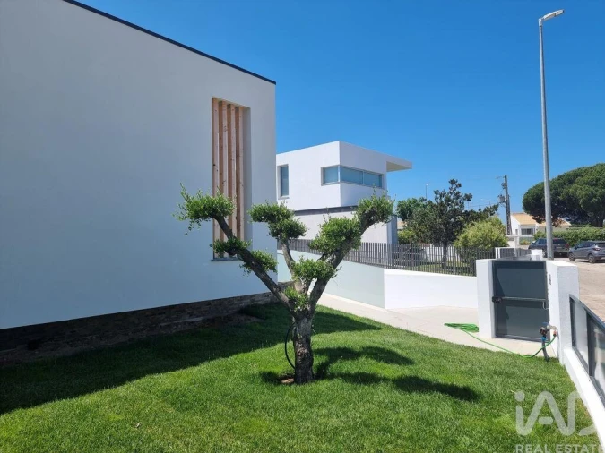 Moradia T3 para Venda em Sesimbra (Castelo) Foto 14