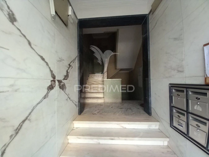 Apartamento T2 para Venda em Póvoa de Santo Adrião e Olival Basto Foto 9